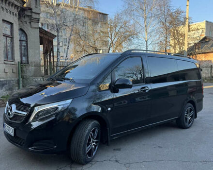 Черный Мерседес Вито, объемом двигателя 2.14 л и пробегом 200 тыс. км за 26000 $, фото 6 на Automoto.ua