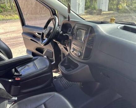 Черный Мерседес Вито, объемом двигателя 2.14 л и пробегом 274 тыс. км за 35700 $, фото 8 на Automoto.ua