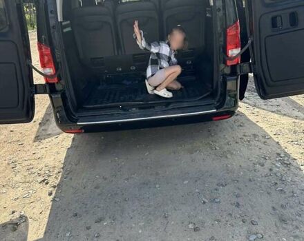 Черный Мерседес Вито, объемом двигателя 2.14 л и пробегом 274 тыс. км за 35700 $, фото 13 на Automoto.ua