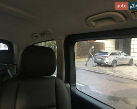 Черный Мерседес Вито, объемом двигателя 1.99 л и пробегом 82 тыс. км за 23000 $, фото 21 на Automoto.ua