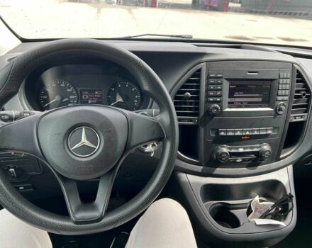 Черный Мерседес Вито, объемом двигателя 2 л и пробегом 136 тыс. км за 17200 $, фото 6 на Automoto.ua