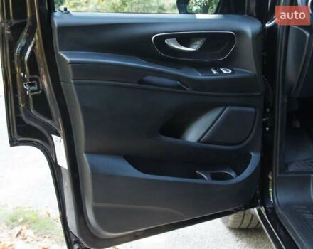 Черный Мерседес Вито, объемом двигателя 2.14 л и пробегом 242 тыс. км за 26500 $, фото 26 на Automoto.ua