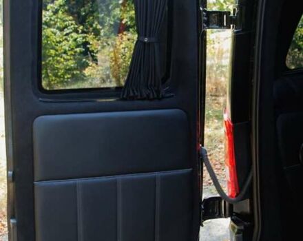 Черный Мерседес Вито, объемом двигателя 2.14 л и пробегом 242 тыс. км за 26500 $, фото 10 на Automoto.ua