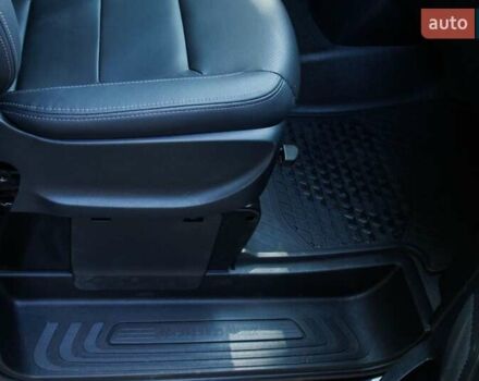 Черный Мерседес Вито, объемом двигателя 2.14 л и пробегом 242 тыс. км за 26500 $, фото 24 на Automoto.ua