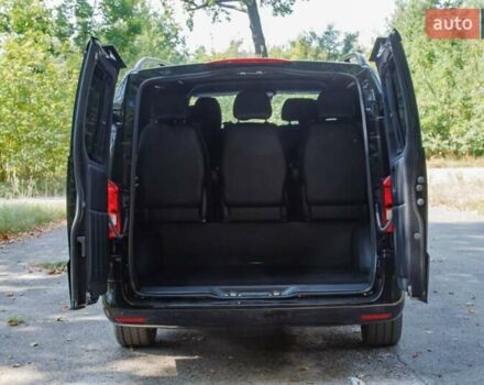 Черный Мерседес Вито, объемом двигателя 2.14 л и пробегом 242 тыс. км за 26500 $, фото 5 на Automoto.ua