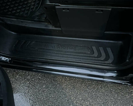 Черный Мерседес Вито, объемом двигателя 2.14 л и пробегом 253 тыс. км за 32000 $, фото 16 на Automoto.ua