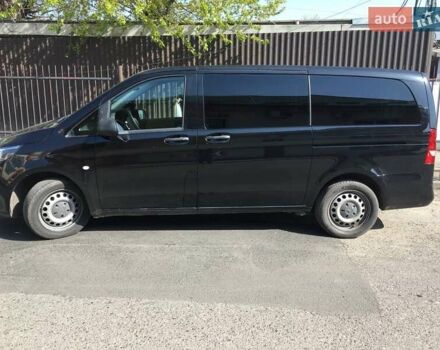 Черный Мерседес Вито, объемом двигателя 1.99 л и пробегом 82 тыс. км за 23000 $, фото 2 на Automoto.ua