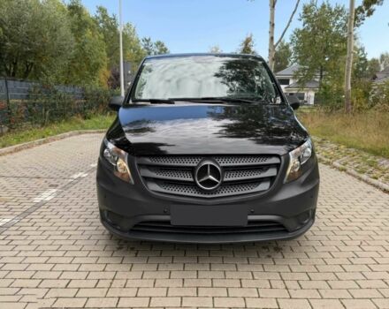 Чорний Мерседес Віто, об'ємом двигуна 2 л та пробігом 37 тис. км за 14000 $, фото 1 на Automoto.ua