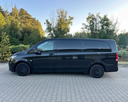 Черный Мерседес Вито, объемом двигателя 2 л и пробегом 48 тыс. км за 13900 $, фото 2 на Automoto.ua