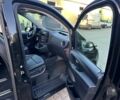 Черный Мерседес Вито, объемом двигателя 2 л и пробегом 48 тыс. км за 13900 $, фото 7 на Automoto.ua
