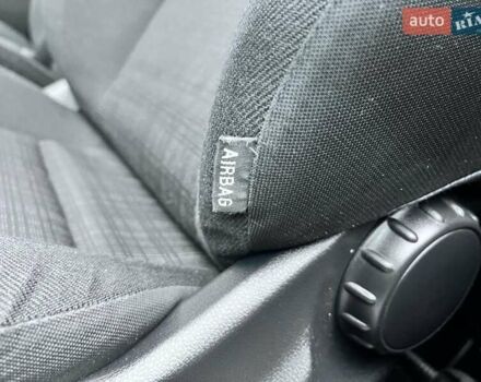 Мерседес Віто 2019 у Івано-Франківську на Automoto.ua Чорний Мерседес Віто, об'ємом двигуна 2 л та пробігом 200 тис. км за 32500 $, фото 38 на Automoto.ua