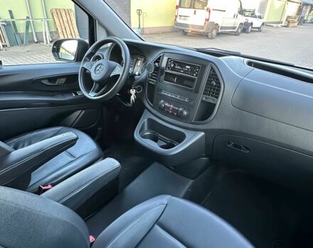 Черный Мерседес Вито, объемом двигателя 2 л и пробегом 48 тыс. км за 13900 $, фото 6 на Automoto.ua