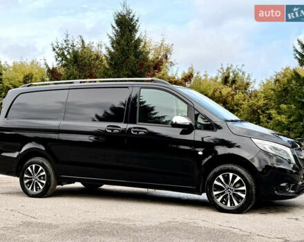 Черный Мерседес Вито, объемом двигателя 2.2 л и пробегом 250 тыс. км за 28000 $, фото 54 на Automoto.ua