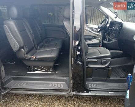 Черный Мерседес Вито, объемом двигателя 2.2 л и пробегом 160 тыс. км за 32000 $, фото 3 на Automoto.ua