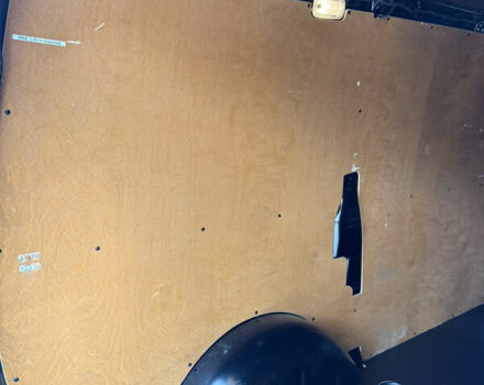 Черный Мерседес Вито, объемом двигателя 2.2 л и пробегом 250 тыс. км за 28000 $, фото 37 на Automoto.ua