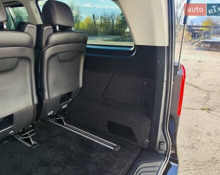 Черный Мерседес Вито, объемом двигателя 2 л и пробегом 244 тыс. км за 38450 $, фото 59 на Automoto.ua