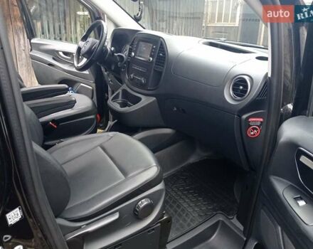 Черный Мерседес Вито, объемом двигателя 2.2 л и пробегом 160 тыс. км за 32000 $, фото 1 на Automoto.ua