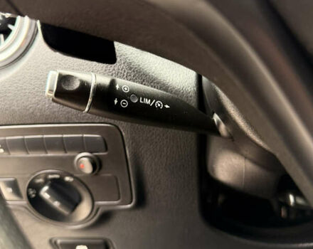 Черный Мерседес Вито, объемом двигателя 2.2 л и пробегом 250 тыс. км за 28000 $, фото 22 на Automoto.ua