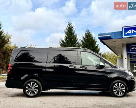 Черный Мерседес Вито, объемом двигателя 2.2 л и пробегом 250 тыс. км за 28000 $, фото 6 на Automoto.ua