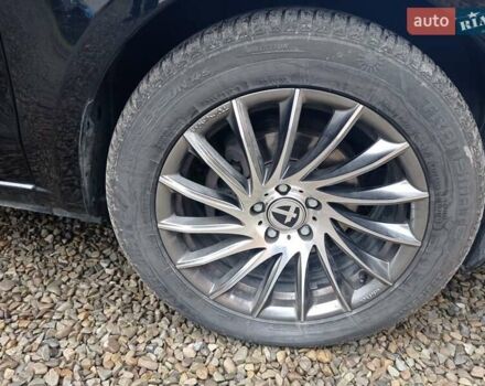 Черный Мерседес Вито, объемом двигателя 2.2 л и пробегом 160 тыс. км за 32000 $, фото 5 на Automoto.ua