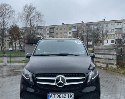 Черный Мерседес Вито, объемом двигателя 1.95 л и пробегом 191 тыс. км за 35999 $, фото 1 на Automoto.ua