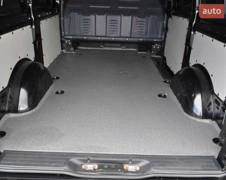 Чорний Мерседес Віто, об'ємом двигуна 1.95 л та пробігом 250 тис. км за 27800 $, фото 25 на Automoto.ua