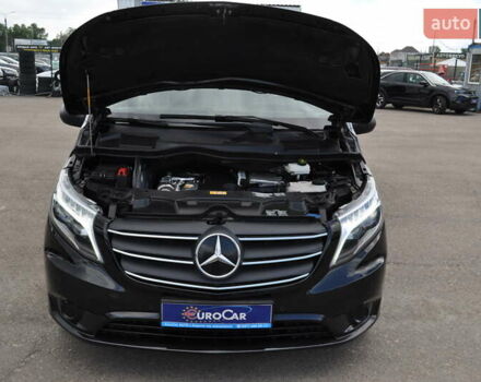 Чорний Мерседес Віто, об'ємом двигуна 1.95 л та пробігом 250 тис. км за 27800 $, фото 52 на Automoto.ua