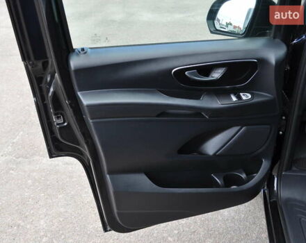 Чорний Мерседес Віто, об'ємом двигуна 1.95 л та пробігом 250 тис. км за 27800 $, фото 35 на Automoto.ua