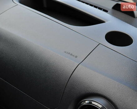 Чорний Мерседес Віто, об'ємом двигуна 1.95 л та пробігом 250 тис. км за 27800 $, фото 31 на Automoto.ua