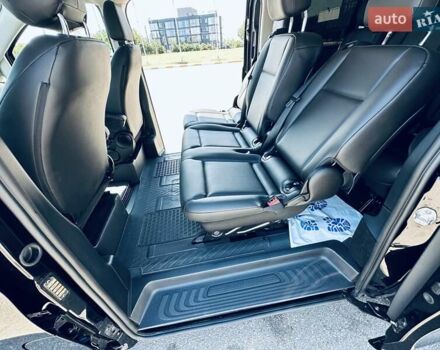 Чорний Мерседес Віто, об'ємом двигуна 1.95 л та пробігом 137 тис. км за 39800 $, фото 22 на Automoto.ua