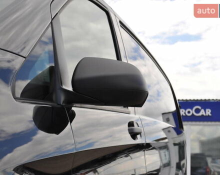 Чорний Мерседес Віто, об'ємом двигуна 1.95 л та пробігом 250 тис. км за 27800 $, фото 13 на Automoto.ua