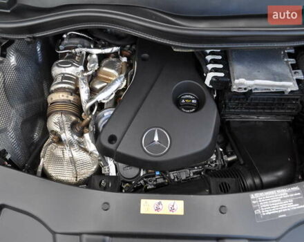 Чорний Мерседес Віто, об'ємом двигуна 1.95 л та пробігом 250 тис. км за 27800 $, фото 49 на Automoto.ua