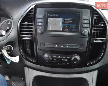 Чорний Мерседес Віто, об'ємом двигуна 1.95 л та пробігом 250 тис. км за 27800 $, фото 41 на Automoto.ua