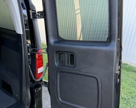 Черный Мерседес Вито, объемом двигателя 1.95 л и пробегом 225 тыс. км за 35500 $, фото 19 на Automoto.ua