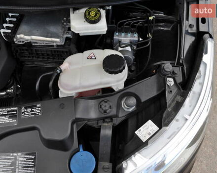 Чорний Мерседес Віто, об'ємом двигуна 1.95 л та пробігом 250 тис. км за 27800 $, фото 50 на Automoto.ua