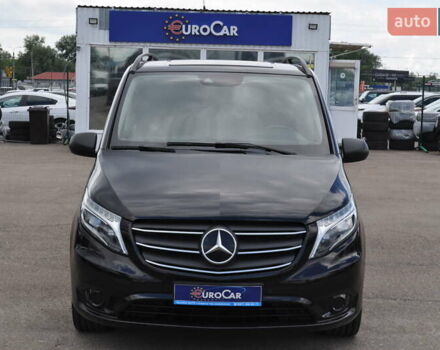 Чорний Мерседес Віто, об'ємом двигуна 1.95 л та пробігом 250 тис. км за 27800 $, фото 2 на Automoto.ua