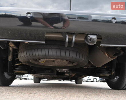 Чорний Мерседес Віто, об'ємом двигуна 1.95 л та пробігом 250 тис. км за 27800 $, фото 23 на Automoto.ua