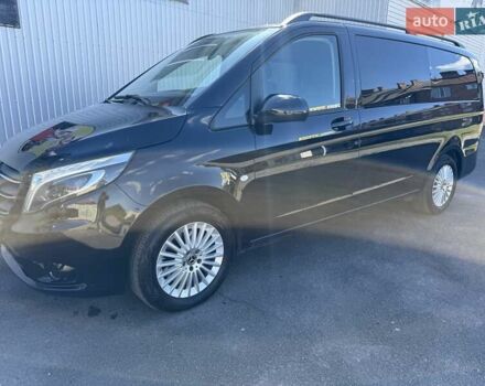 Черный Мерседес Вито, объемом двигателя 1.95 л и пробегом 225 тыс. км за 35500 $, фото 5 на Automoto.ua