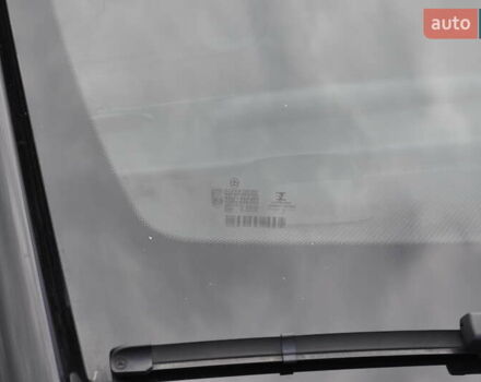 Чорний Мерседес Віто, об'ємом двигуна 1.95 л та пробігом 250 тис. км за 27800 $, фото 18 на Automoto.ua