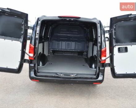 Чорний Мерседес Віто, об'ємом двигуна 1.95 л та пробігом 250 тис. км за 27800 $, фото 24 на Automoto.ua