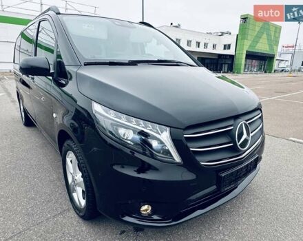 Черный Мерседес Вито, объемом двигателя 1.95 л и пробегом 83 тыс. км за 48800 $, фото 2 на Automoto.ua