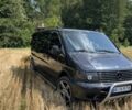 Черный Мерседес Вито, объемом двигателя 2.2 л и пробегом 420 тыс. км за 6600 $, фото 4 на Automoto.ua