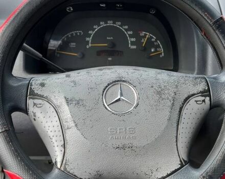 Чорний Мерседес Віто, об'ємом двигуна 2.1 л та пробігом 300 тис. км за 2800 $, фото 3 на Automoto.ua