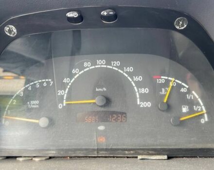 Чорний Мерседес Віто, об'ємом двигуна 2.1 л та пробігом 300 тис. км за 2800 $, фото 4 на Automoto.ua