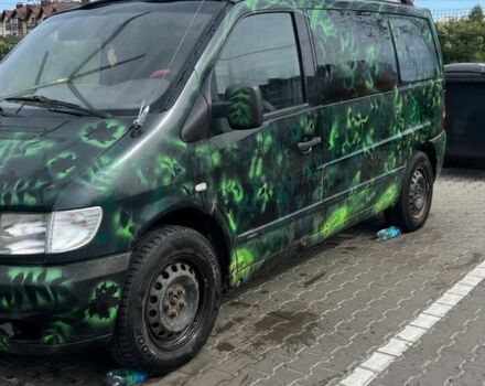 Чорний Мерседес Віто, об'ємом двигуна 2.1 л та пробігом 300 тис. км за 2800 $, фото 1 на Automoto.ua