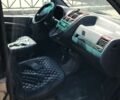 Черный Мерседес Вито, объемом двигателя 2.1 л и пробегом 270 тыс. км за 4200 $, фото 3 на Automoto.ua
