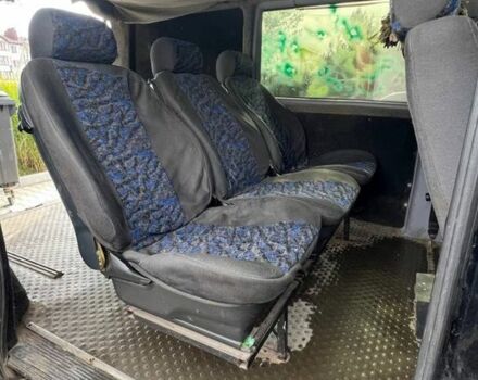 Чорний Мерседес Віто, об'ємом двигуна 2.1 л та пробігом 300 тис. км за 2800 $, фото 5 на Automoto.ua