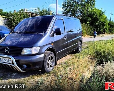 Черный Мерседес Вито, объемом двигателя 2.3 л и пробегом 268 тыс. км за 4500 $, фото 3 на Automoto.ua