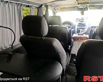 Черный Мерседес Вито, объемом двигателя 2.1 л и пробегом 0 тыс. км за 6200 $, фото 8 на Automoto.ua