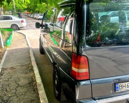 Чорний Мерседес Віто, об'ємом двигуна 2.1 л та пробігом 370 тис. км за 5000 $, фото 12 на Automoto.ua